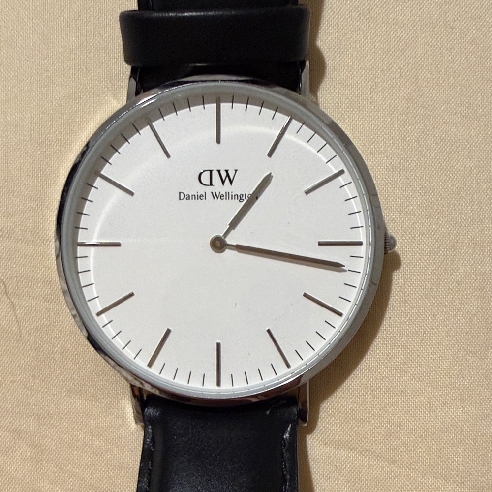 Daniel Wellington Classic Black and White Watch - Picture 2 of 8